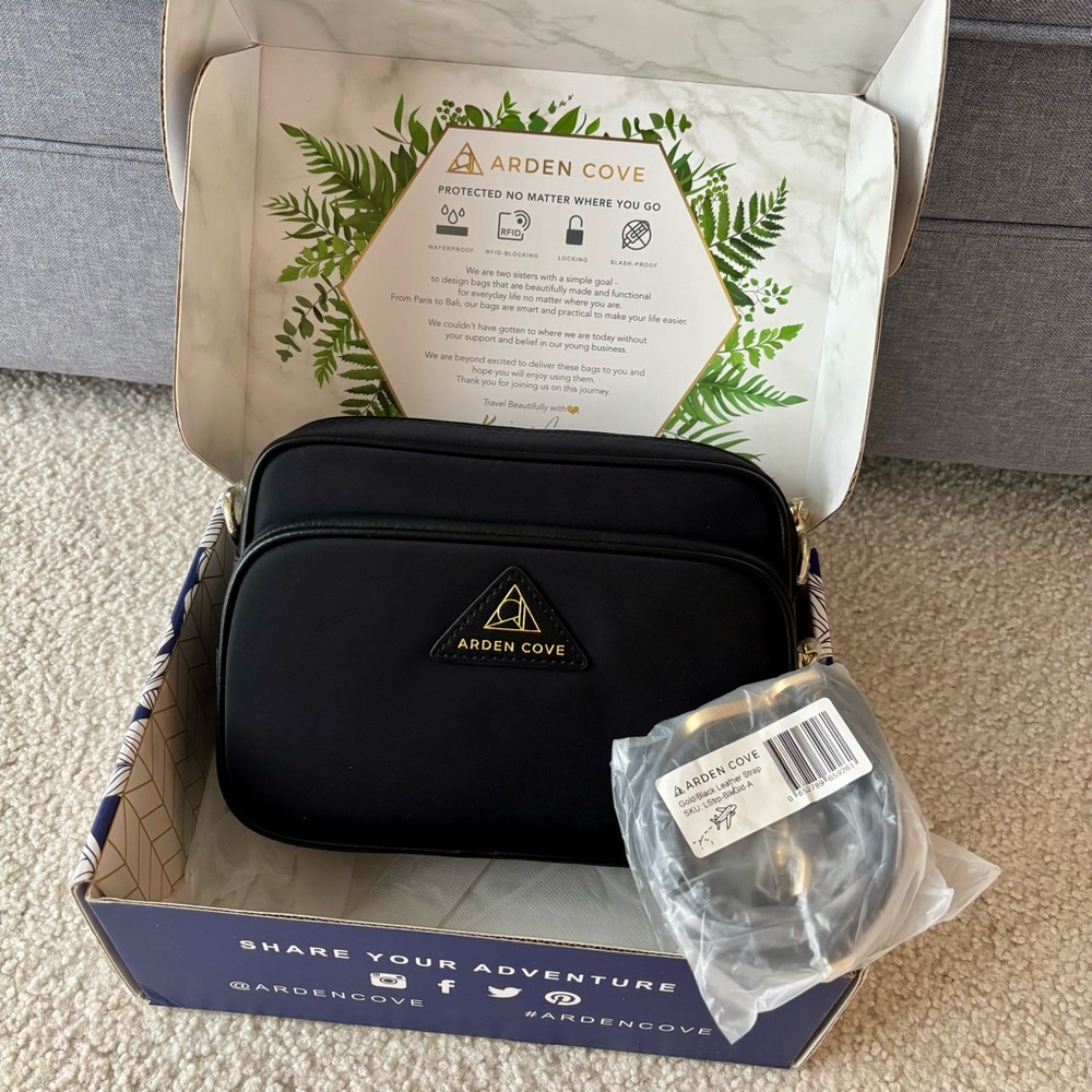 Arden Cove Crissy Full Crossbody Bag with 36-67” Strap